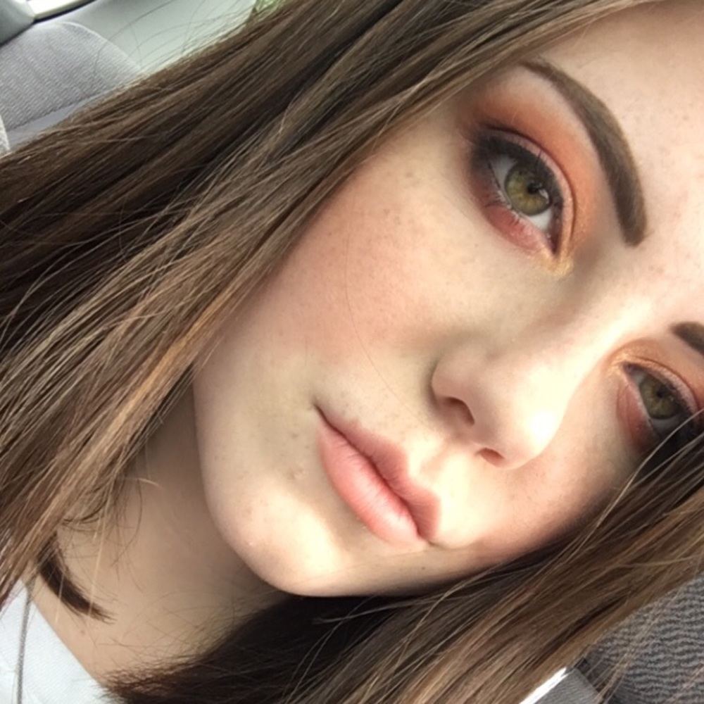 Meet your Posher, Hannah